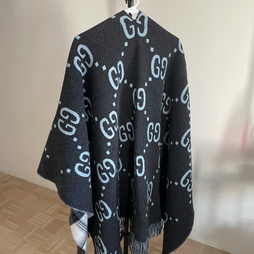 Gucci poncho
